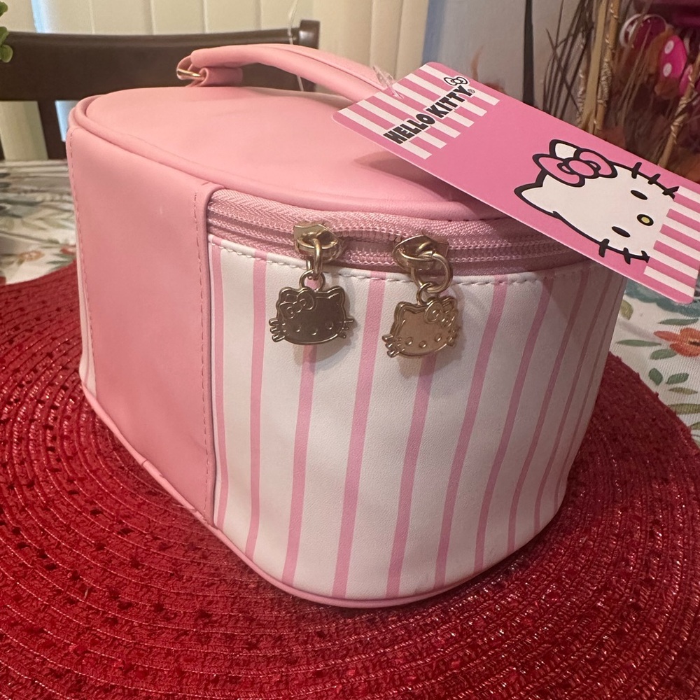 Hello Kitty Pink Interior Bag - Picture 4 of 9